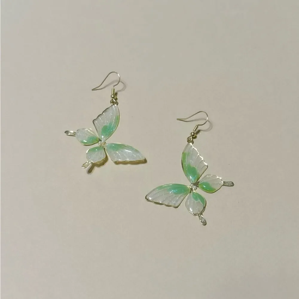 Butterfly drop earrings N829